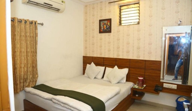 HOTEL KHUSHI PALACE