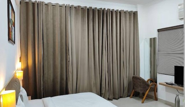 Hotel Lakeview in Chhatarpur