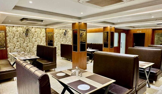 Hotel M K Grand