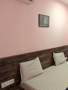 Hotel M N Matheran