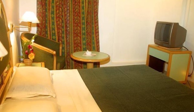 Hotel Maurya International