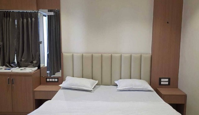 Hotel Nandanwan Resto and Bar