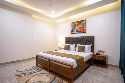 Hotel Nexus Cyber Hub Near Rapid Metro & Ambience Mall