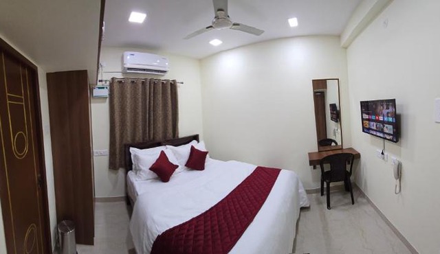 Hotel NJ RESIDENCY NEAR DLF IT PARK, RMZ SOFTWARE PARK, L&T ECC, CHENNAI TRADE CENTRE & MIOT
