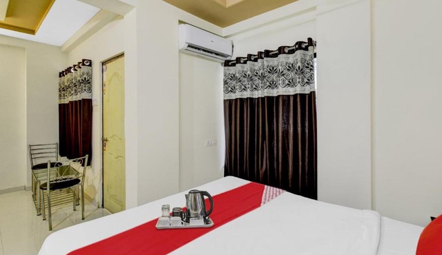 Hotel O AP Royal Rooms