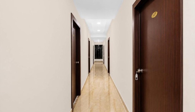 Hotel O R Eleven