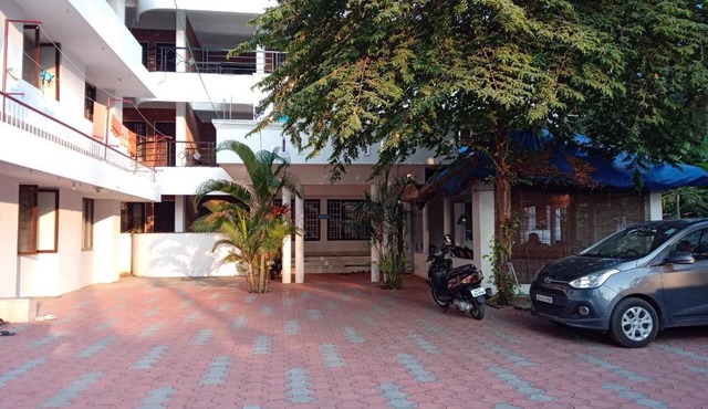 Hotel Peacock