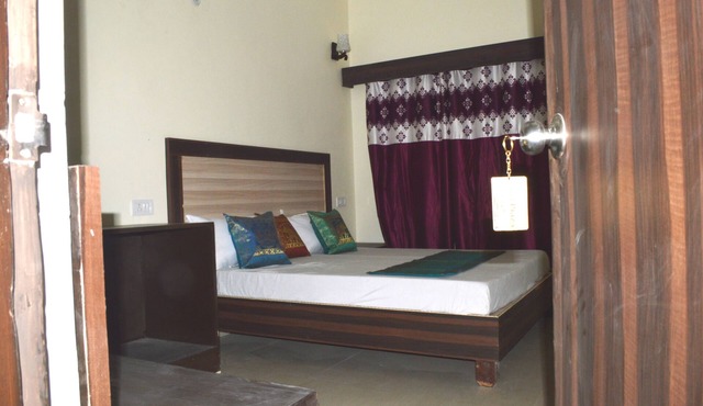 Hotel Plaza Khajuraho