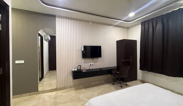 Hotel Pratap Palace