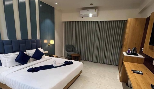 Hotel Premji by Shivalaya Darshanam