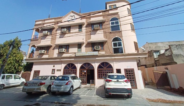 Hotel Raghav Palace 1 km Jaipur Junction & Bus Stand Sindhi Camp