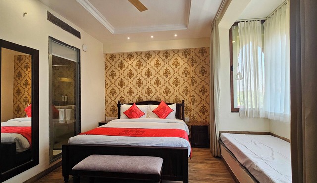 Hotel Ranavilas Palace