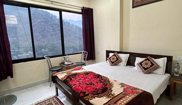 Hotel Royal Sainik