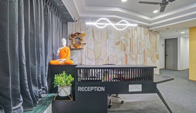 Hotel Saarthi Inn Surat