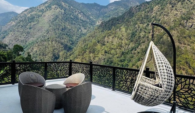 Hotel Shri Hari And Restaurant
