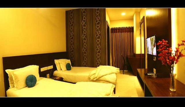 Hotel Shri Khedapati International