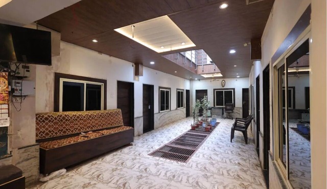Hotel Shyam Inn - Family Air Conditioning Apartment