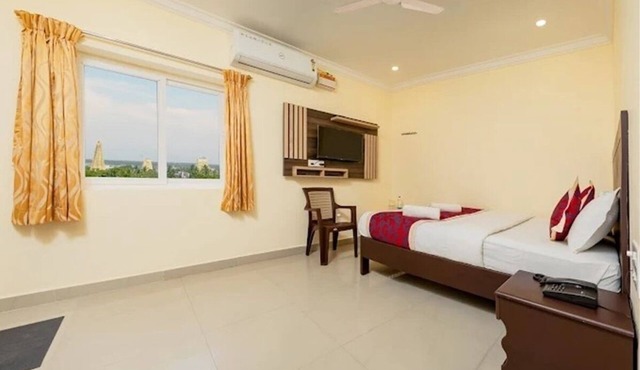 Hotel Strawberry Grand