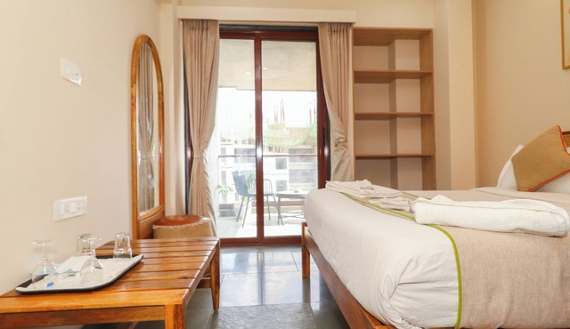 Hotel Tattva Suites NIBM, next to Corinthians Club