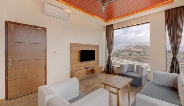 Hotel Tree Suites Next Airport In