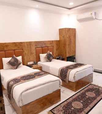 Hotel Varuna Grand