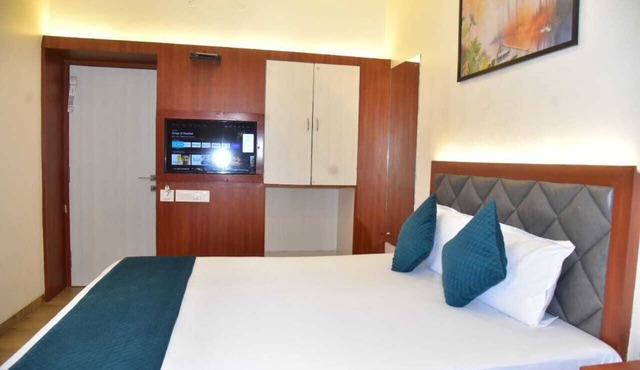 HOTEL VEDIKA