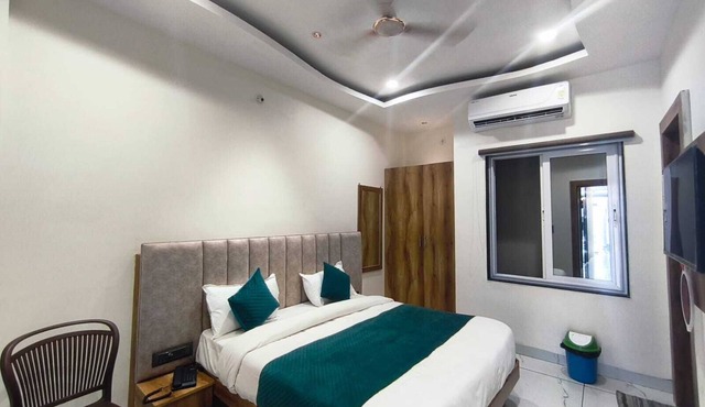 Hotel Venzaa Vijay Nagar
