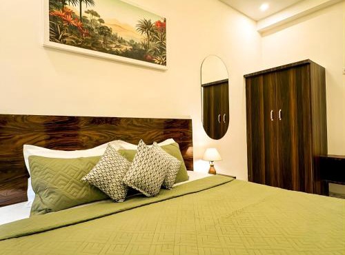 Hotel Vrinda Sarovar 800 m from mathura junction