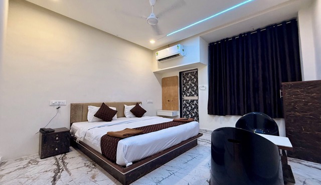 Hotel White Palace