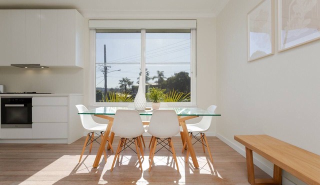 Idyllic 4-Bed Home With Alfresco Area Near Beach