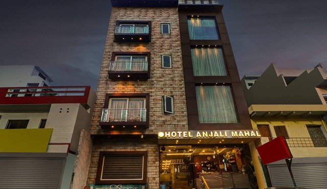 Itsy Hotels Anjali Mahal 500, Mtrs From Mathura Railway Station