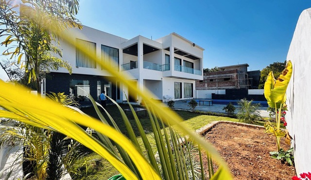 Ivy House by Ebony Stays – Luxury 4BHK Villa in Udaipur with Private Pool
