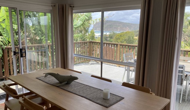 Jeans beach house. Views, 200m to waterfront