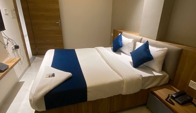 JMB Hotel Height