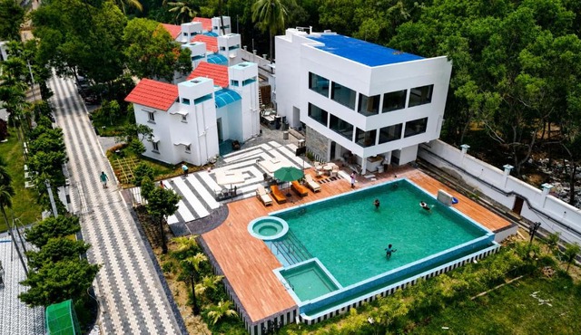 Jowar Hotel & Resort