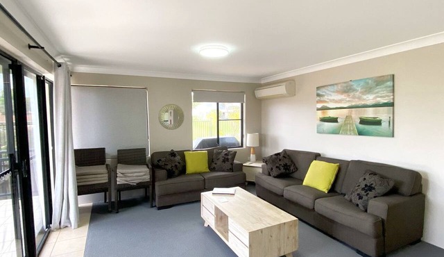 KARINGAL - ocean views only minutes from the town centre overlooking pool