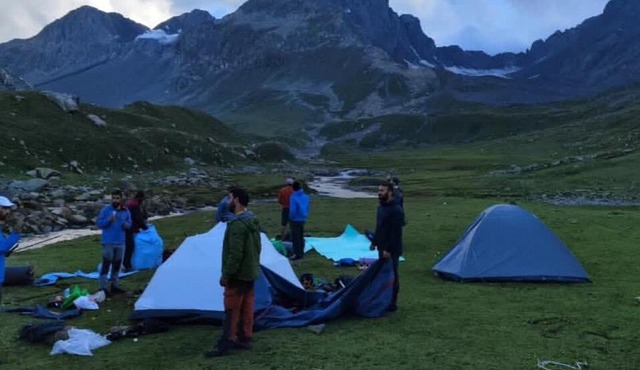 Khan Camping Naranag
