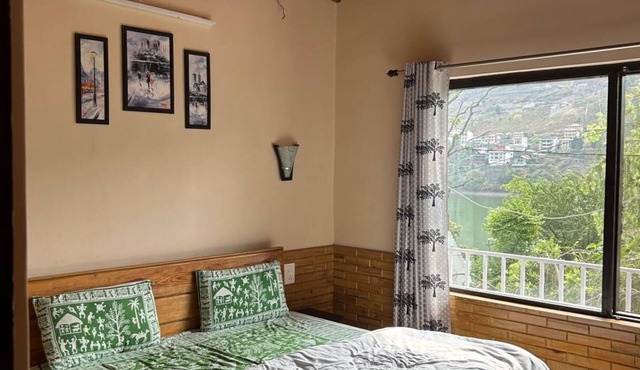 Kiran Homestay Naukuchia Tal Rd