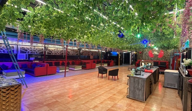 Le-Leisure Hotel