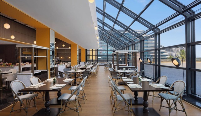 Le Meridien Surat