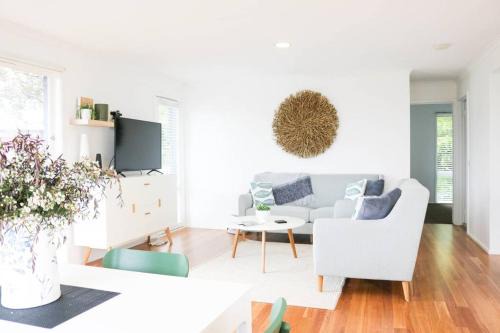 Lochview - 3 bedroom, pet friendly home with views