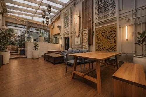 London Gate Backpackers Hostel