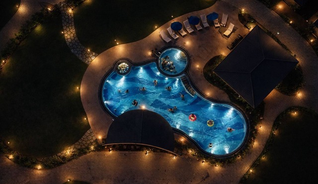 Lore Resorts and conventions