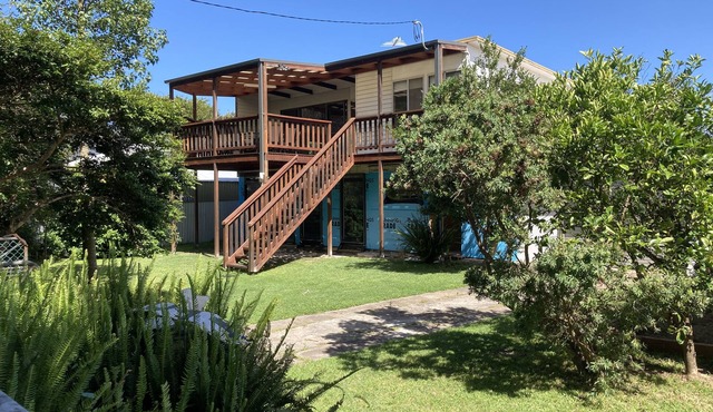 Lovely beach cottage - 5 minute easy walk to beach