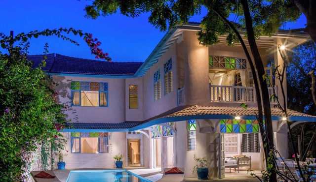 Luxurious Diani Beach Villa with 4 Bedrooms & Private Pool, Family-Friendly in Diani Beach