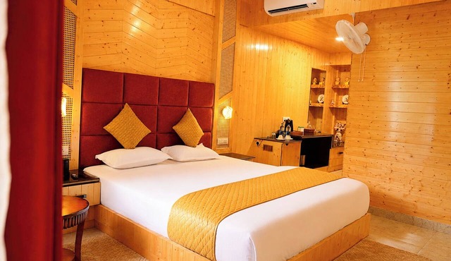 Luxury Hotel S-D-K
