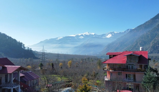 Luxury Stay in the Countryside of Himalayas