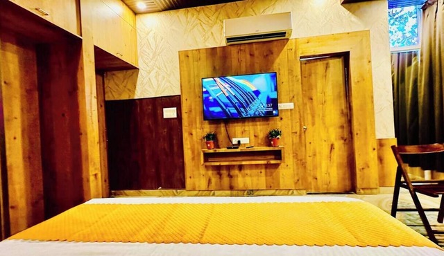 Max21 Circuit House