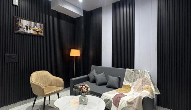 Meraki Suites 1BHK Near Medanta Hospital