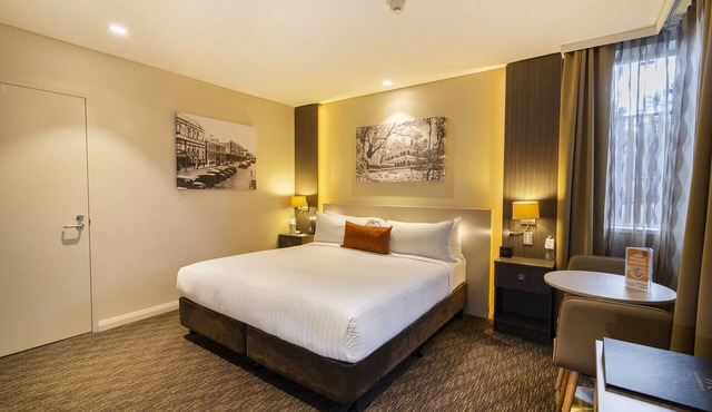 Mercure Orange